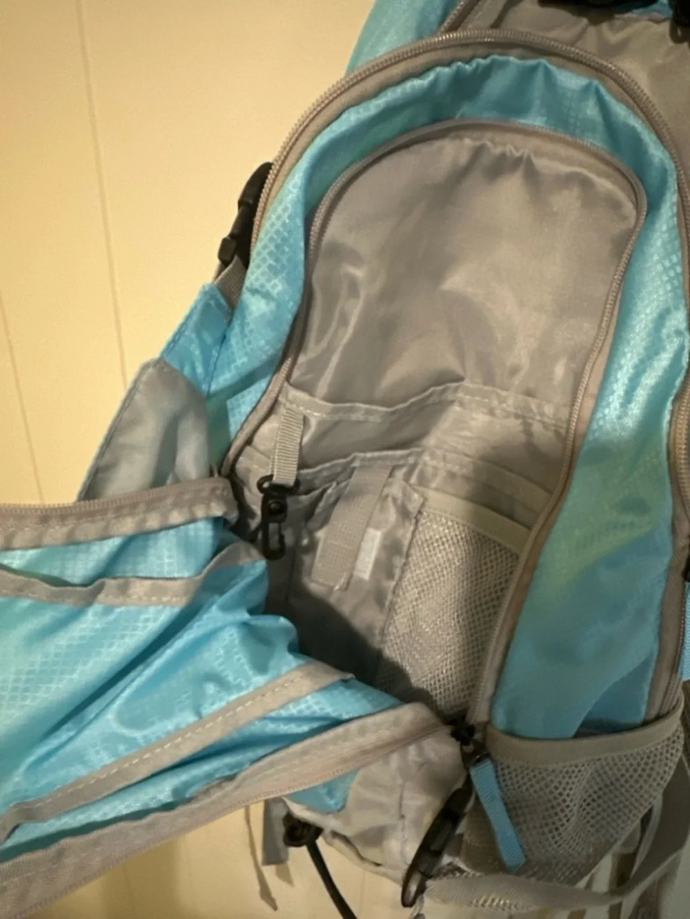 Quest light blue and Gray hiking Daypack